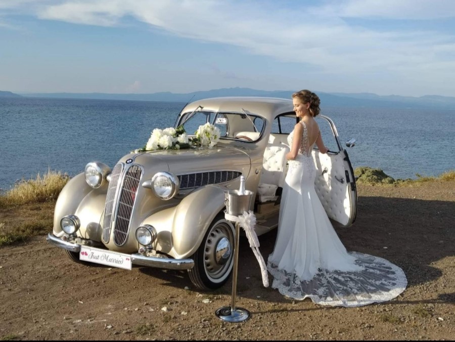 Tα κλασικά αυτοκίνητα του Ariantique Classic Cars κάνουν τις σημαντικές σας στιγμές ακόμα πιο ξεχωριστές