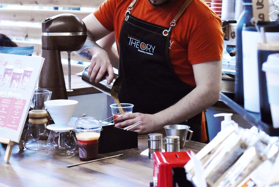 Τα Coffee Theory ήρθαν στον Άλιμο