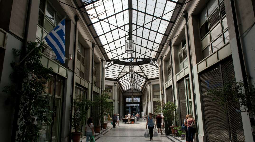 Ξεκίνησαν οι εργασίες στη Στοά Αρσακείου για το πρώτο food hall στην Αθήνα