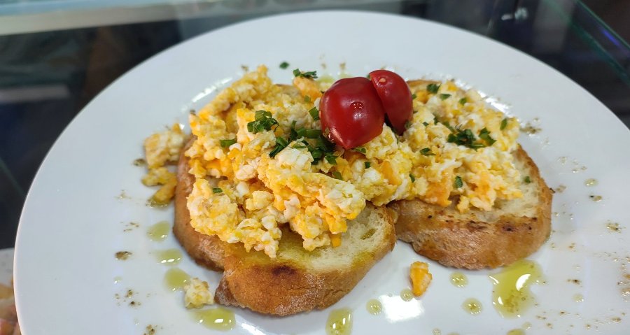 Happy Brunch: Το γευστικό του brunch του έρχεται στην πόρτα σας με ένα τηλεφώνημα