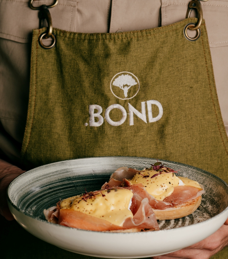 Το νέο μενού του Bond είναι ό,τι πρέπει για τις καλοκαιρινές ημέρες και νύχτες στον Άλιμο