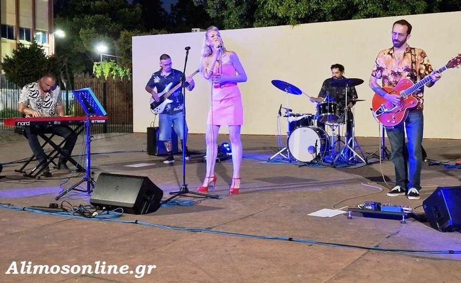 Ένα ξεχωριστό live απολαύσαμε χθες με τους Vanila Swing