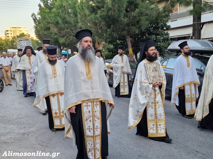 Έγινε απόψε η περιφορά της Ιερής Εικόνας της Μεταμόρφωσης του Σωτήρος στο Καλαμάκι