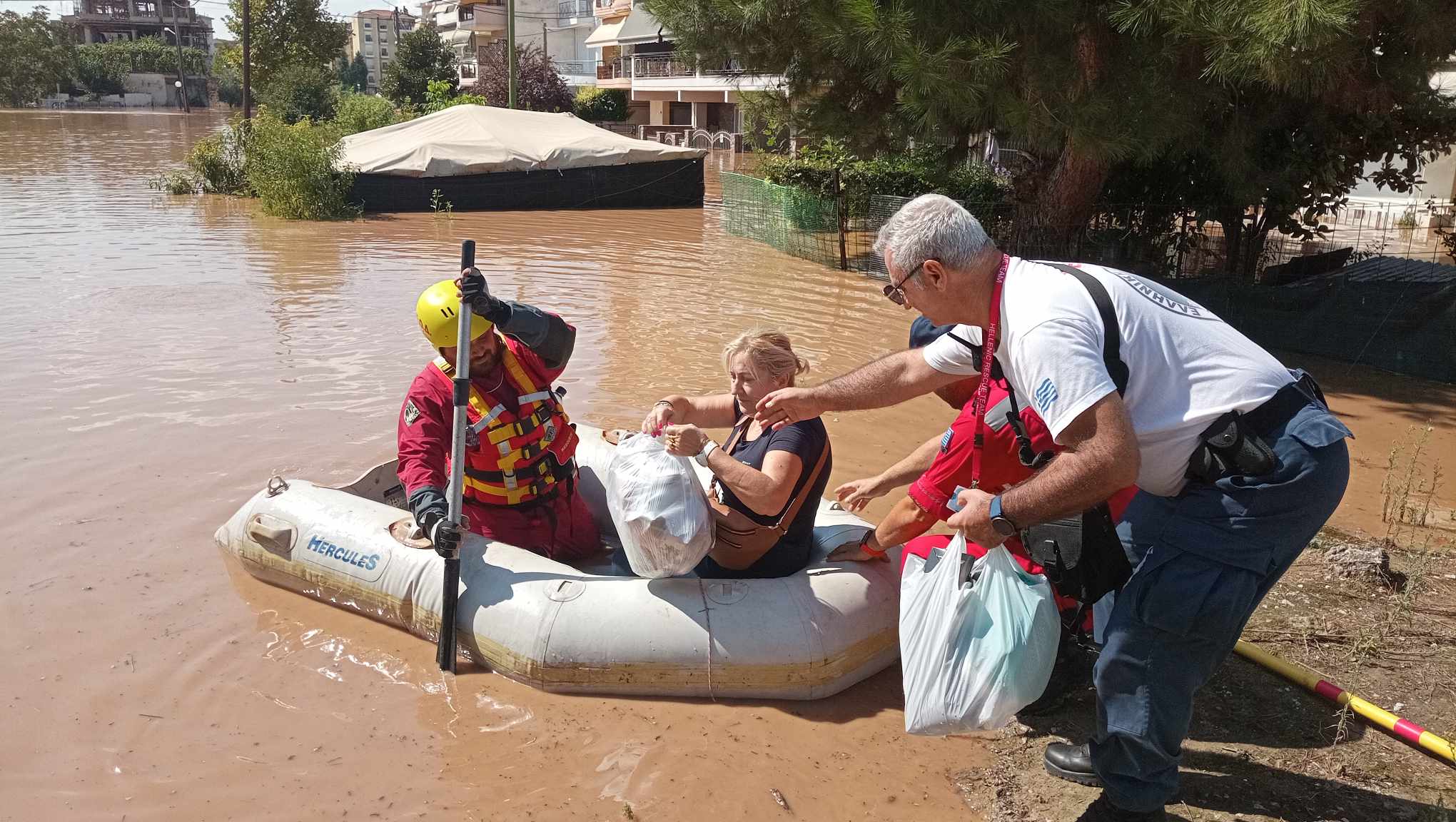 Συγκέντρωση βοήθεια για τους πληγέντες από την κακοκαιρία Daniel από το συνδυασμό «Άλιμος για όλους»