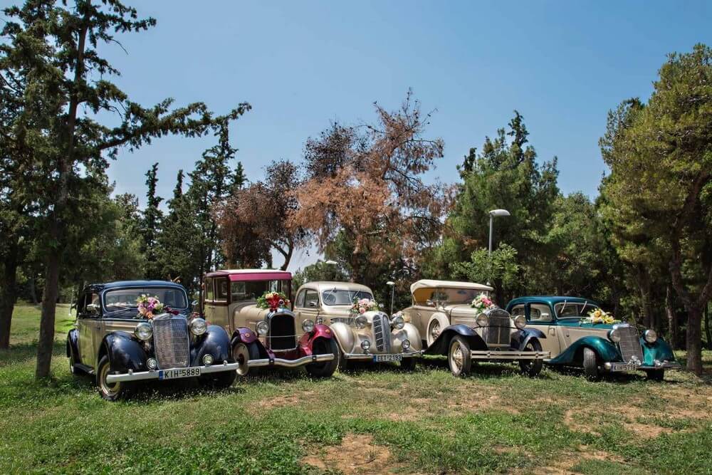Με τα κλασικά αυτοκίνητα της Ariantique Cars οι ξεχωριστές σας στιγμές θα μείνουν αξέχαστες