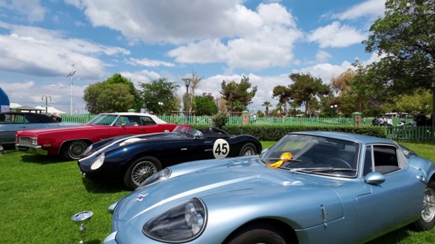 Alimos Classic Car Sunday: Περισσότερα απο 200 παλιά αυτοκίνητα στον παραλιακό πεζόδρομο