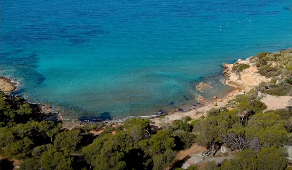Η μυστηριώδης παραλία 