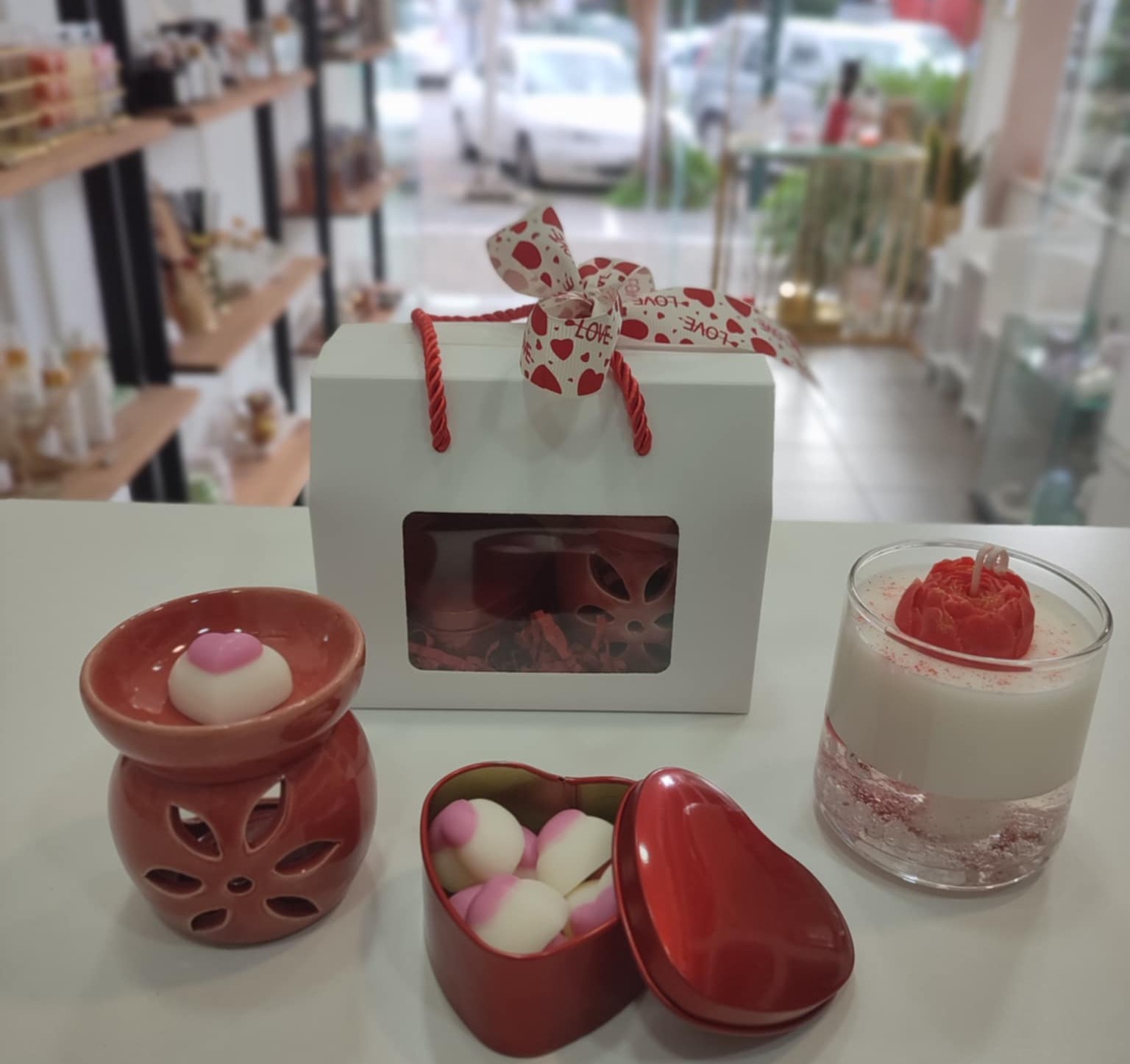 Ξεχωρίστε με πρωτότυπα δώρα από το Sunset Perfume Stand