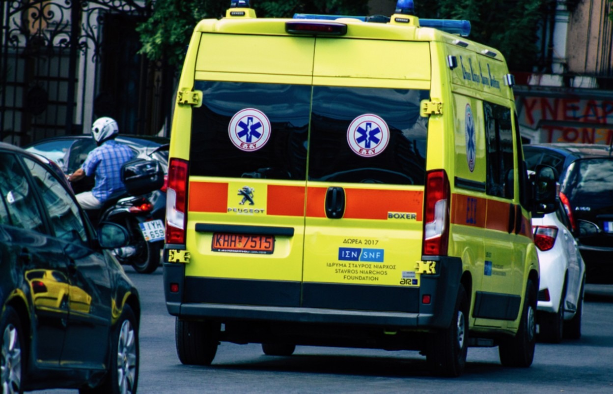 Βούλα: Σύγκρουση 2 λεωφορείων - 11 τραυματίες