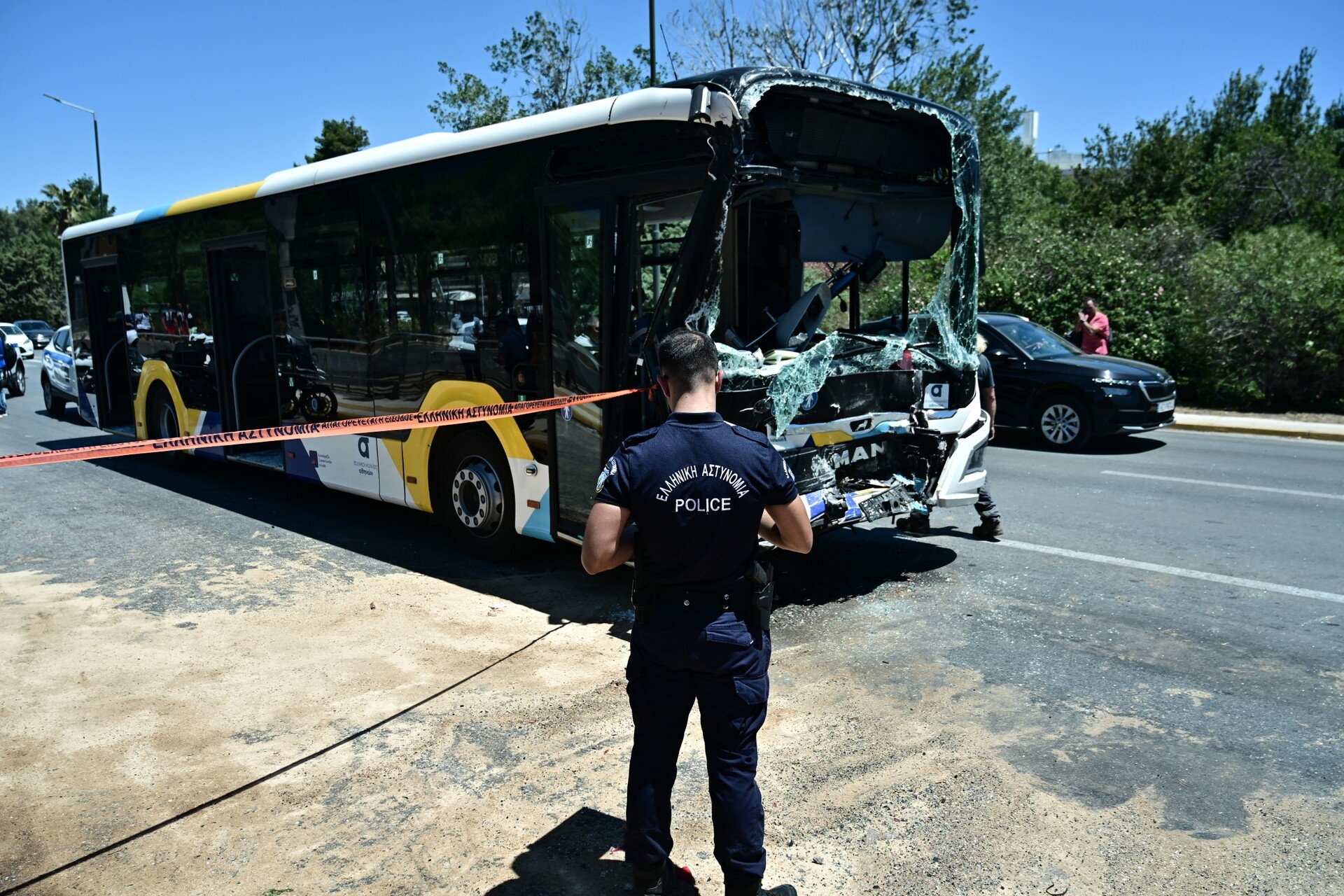 Τροχαίο στη Βούλα: Οι νεότερες πληροφορίες για τη σύγκρουση λεωφορείων