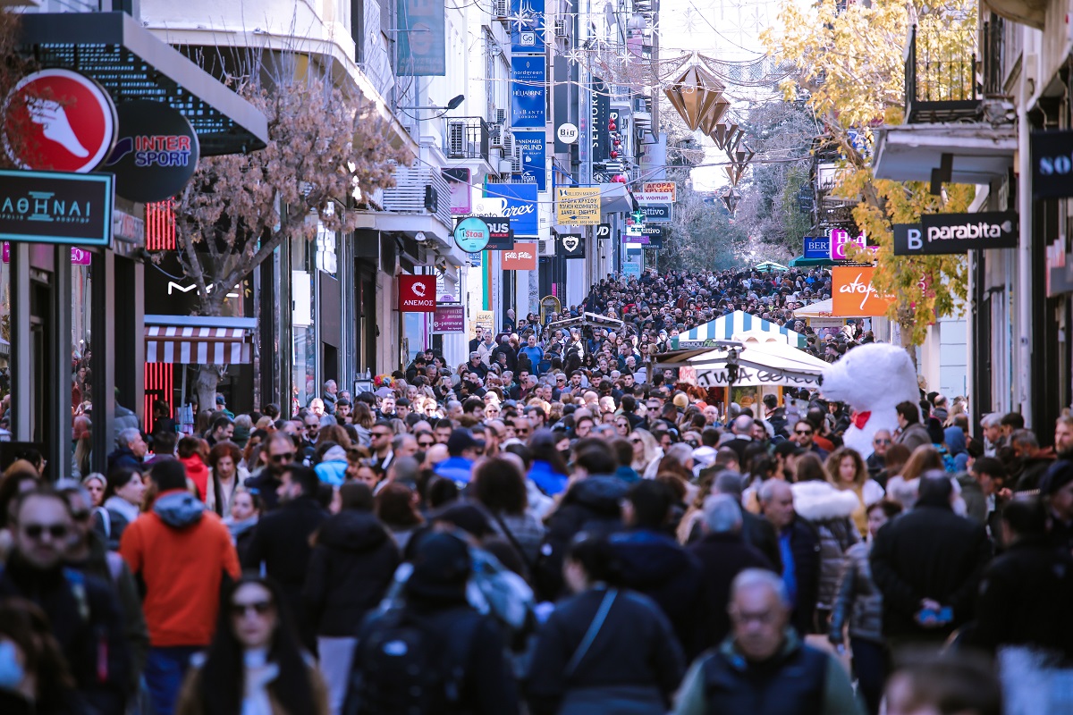 Εορταστικό ωράριο καταστημάτων - Ανοιχτά για 3 Κυριακές τα καταστήματα