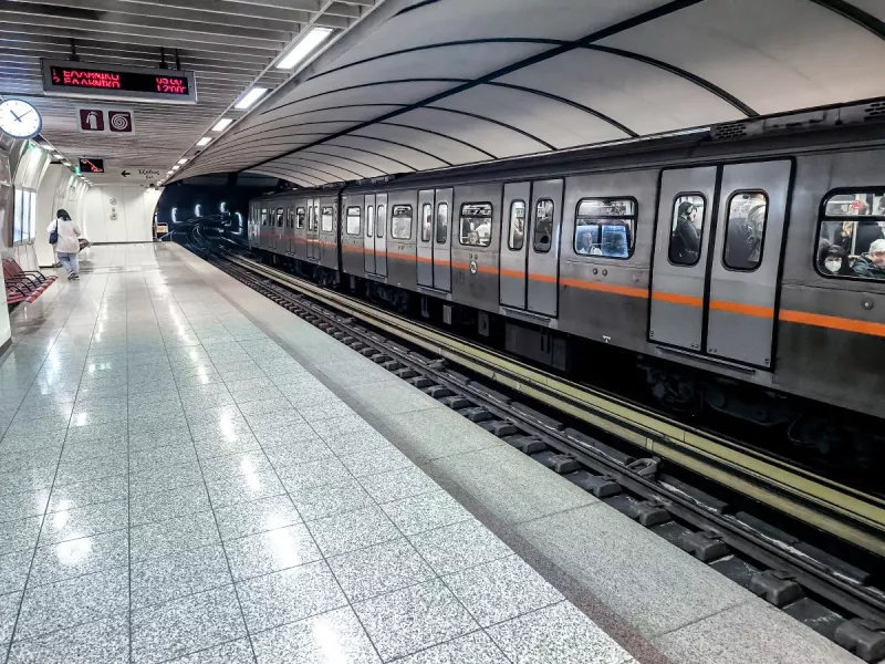 Επέκταση Μετρό προς Γλυφάδα: Παπανικολάου: «Η επέκταση του Μετρό στη Γλυφάδα είναι η μόνη βιώσιμη απάντηση στην ανάπτυξη της περιοχής»