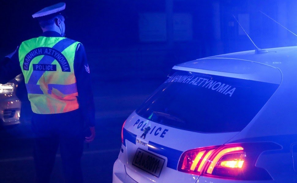 Ελληνικό: Αυτοκίνητο που οδηγούσε 19χρονος, παρέσυρε εναν 69χρονο πεζό