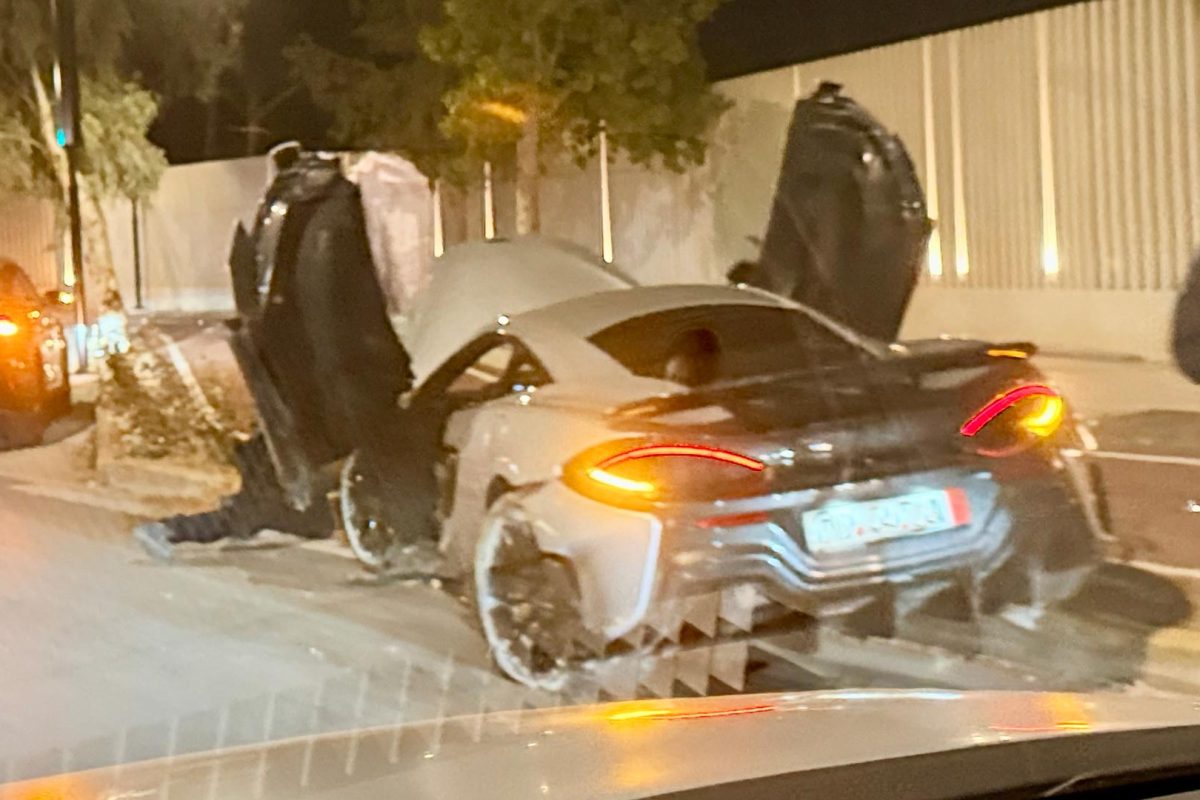 Τροχαίο με McLaren 600LT στη λεωφόρο Ποσειδώνος