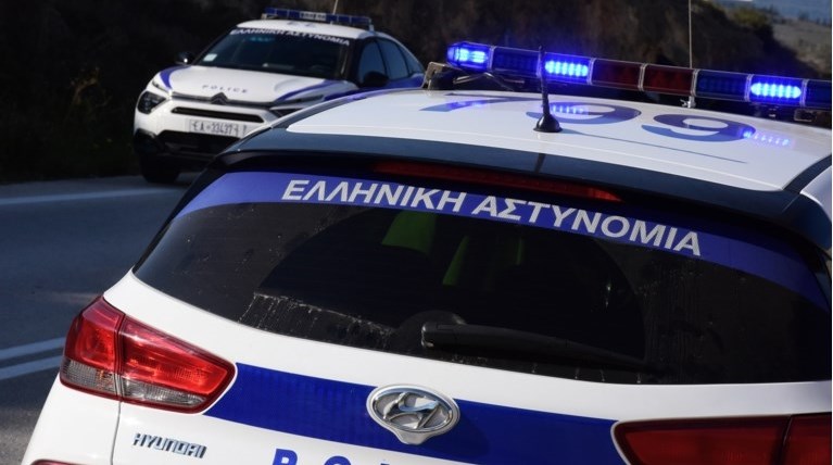 Γλυφάδα: Εδειραν και μαχαίρωσαν 19χρονο για να του κλέψουν το κινητό