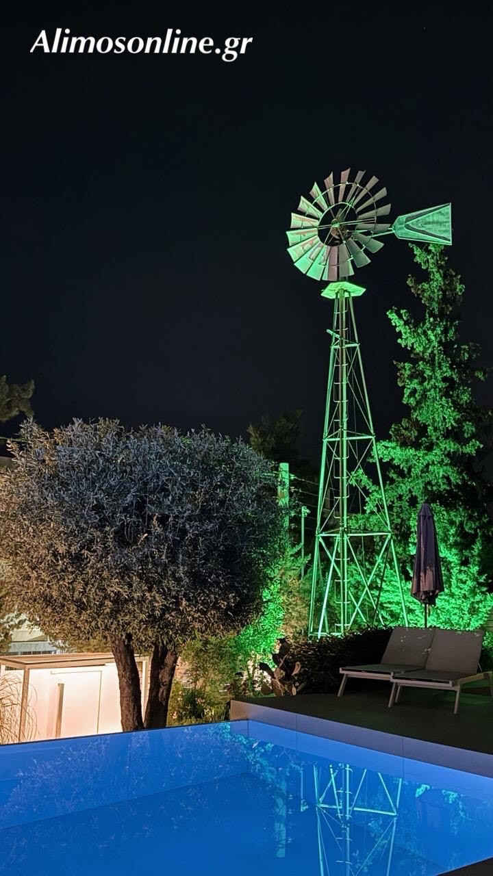 Φωταγωγήθηκε ο ανεμόμυλος της οδού Επτανήσου στο Καλαμάκι