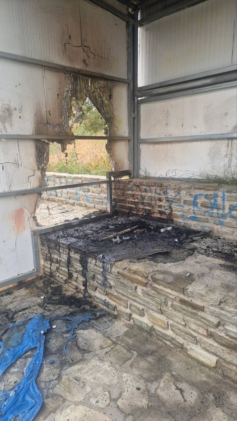 Eμπρησμός στον λόφο Πανί στον Άλιμο