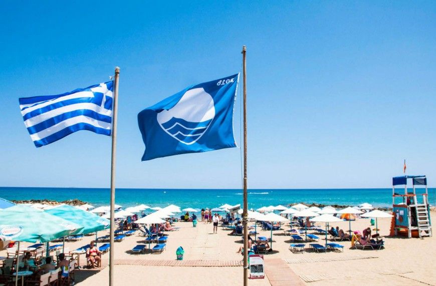 Γαλάζιες σημαίες: Οι Νότιες παραλίες και μαρίνες που βραβεύτηκαν