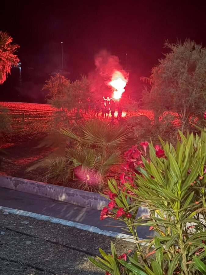 Ανήλικοι εντοπίστηκαν με πυροτεχνήματα κοντά στη Μαρίνα Αλίμου