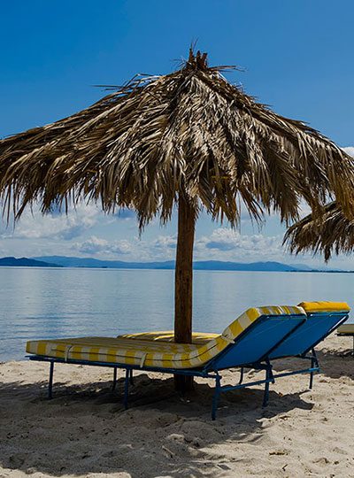 Οι 26 παραλίες της Αττικής που δεν επιτρέπεται το κολύμπι