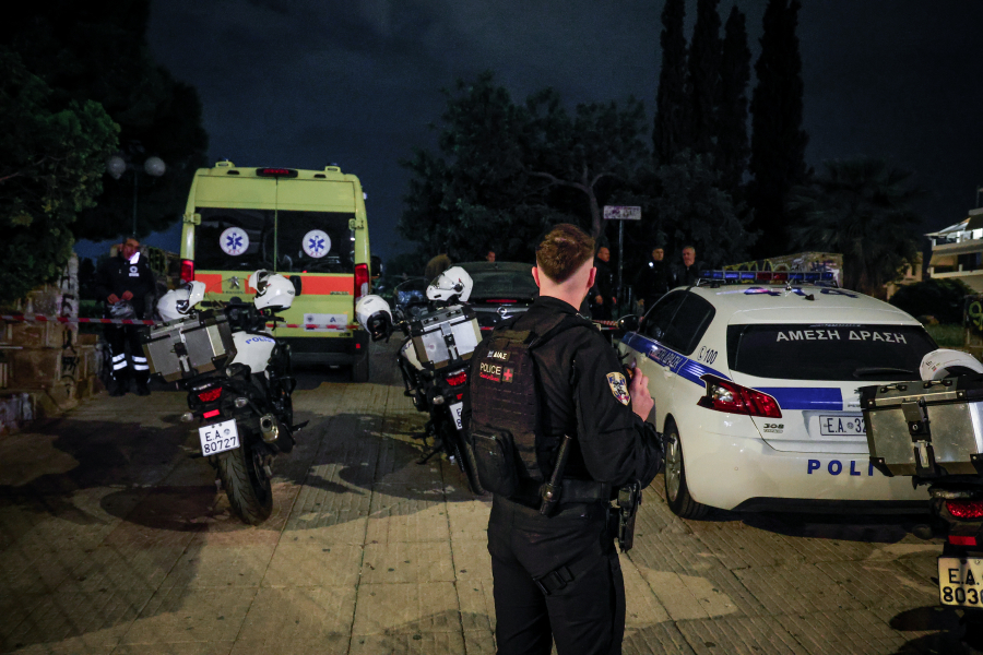 Άγιος Δημήτριος: Νεκρός αστυνομικός μέσα σε υπηρεσιακό αυτοκίνητο