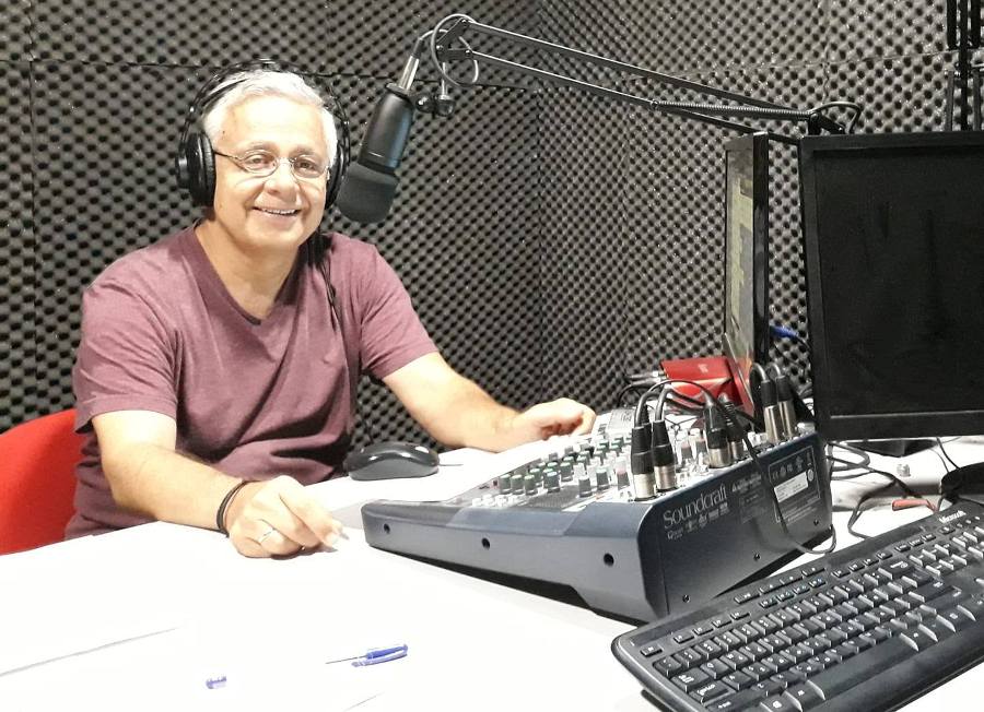 O Τάκης Τάγκαλος ετοιμάζετα για την 9η σεζόν της εκπομπή του στο Alimos Web Radio
