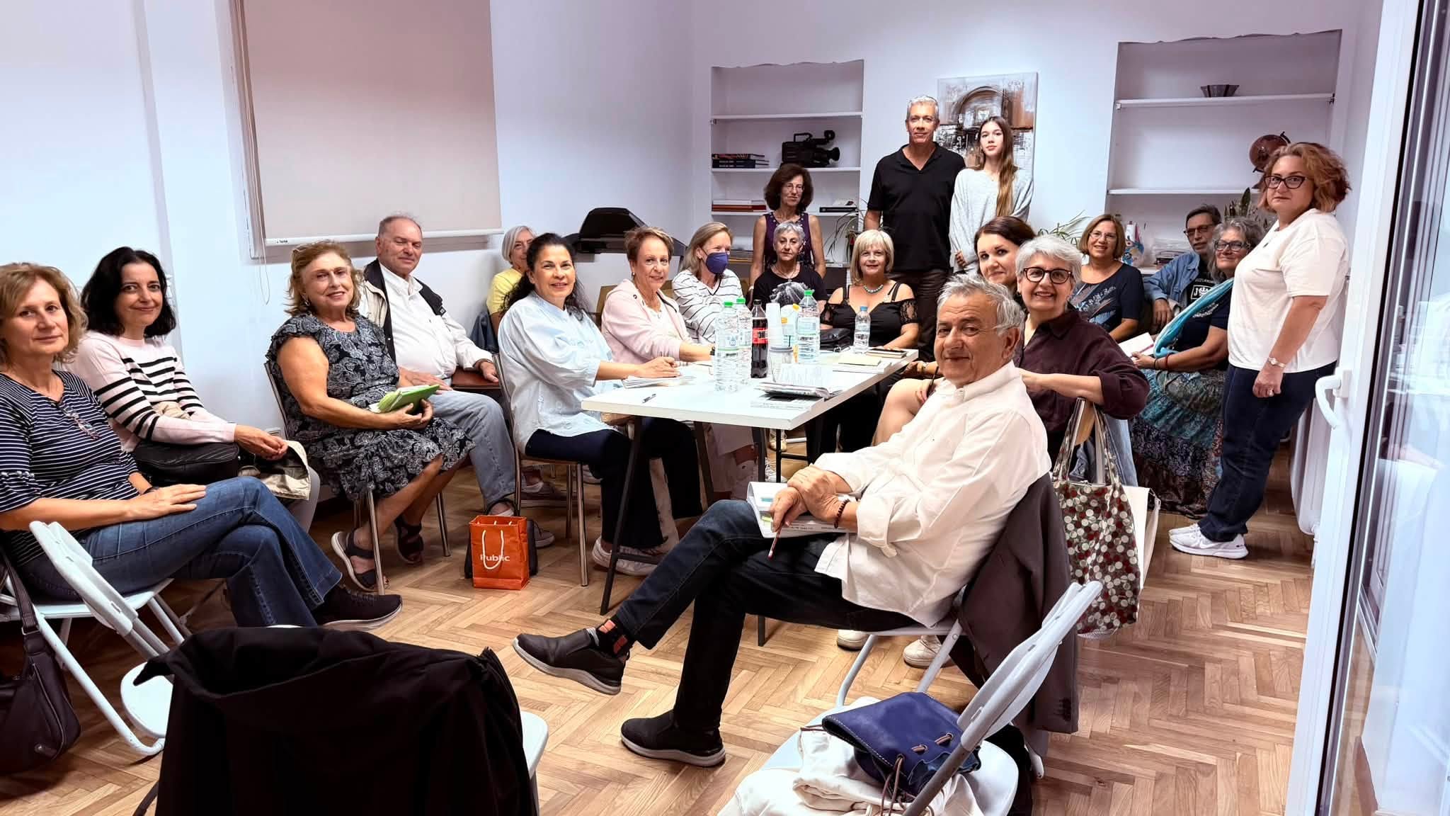 Ο Μίνως Ευσταθιάδης στην πρώτη συνάντηση της Λέσχης Βιβλίου Αλίμου